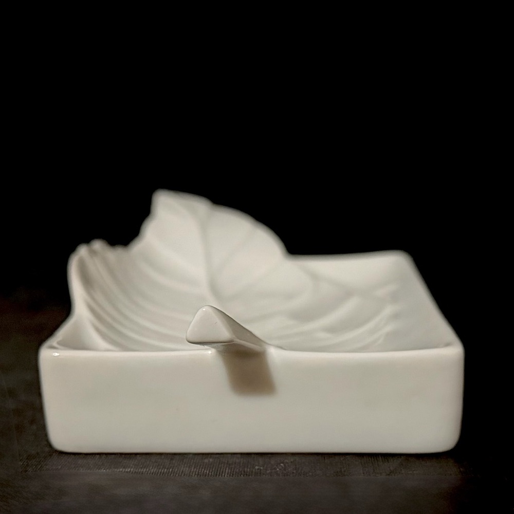 Vintage Rosenthal Studio Linie White Leaf Porcelain Soap Dish Germany EUC - Picture 6 of 9
